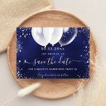 Zoete blauwe witte ballonnen van de 16 marine beha aankondigingskaart<br><div class="desc">Een meisje en trendy Save the Date Card for a Sweet 16,  16th verjaardagsfeestje. Een blauw,  oneven gekleurde achtergrond van de marine. Gedecorreerd met faux zilveren glitter en witte ballonnen. De tekst: Sparen de Datum wordt geschreven met een groot trendy hand lettered stijlmanuscript.</div>
