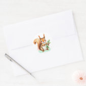 Zoete Eekhoorn met Holly Branch Kerstmis Ronde Sticker (Envelop)