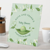 Zoete erwt in een Baby shower met peul Reclamebord Met Voetstuk (Insitu)