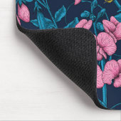 Zoete erwten en hommels, roze en blauw muismat (Hoek)