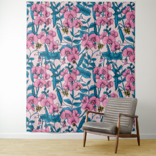 Zoete erwten en hommels, roze en blauw wandkleed