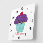 Zoete kerrie op bovenste Paarse kookcake Vierkante Klok (Hoek)