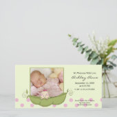 Zoete Kleine Erwt Baby Meisje Geboorte Aankondigin Aankondiging (Staand voorkant)