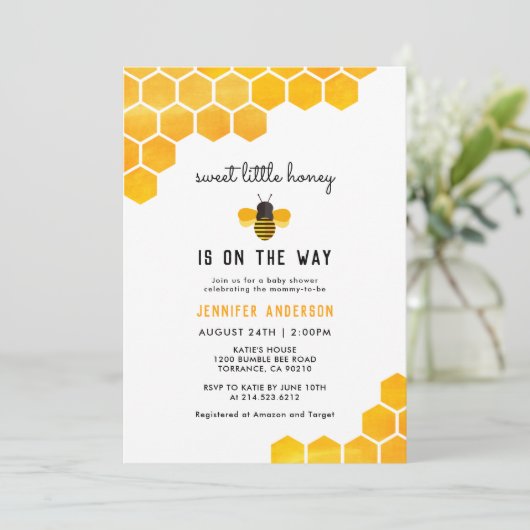 Zoete Kleine Honing Is Op Weg Bee Baby Shower Kaart (Staand voorkant)