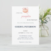 Zoete Kleine Pompoen Baby Shower Uitnodiging (Staand voorkant)