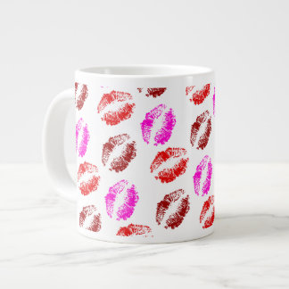 Zoete kus lippen merk grote koffiekop