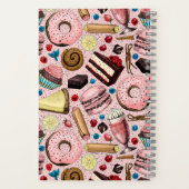 Zoete lekkernijen op roze notitieboek (Achterkant)