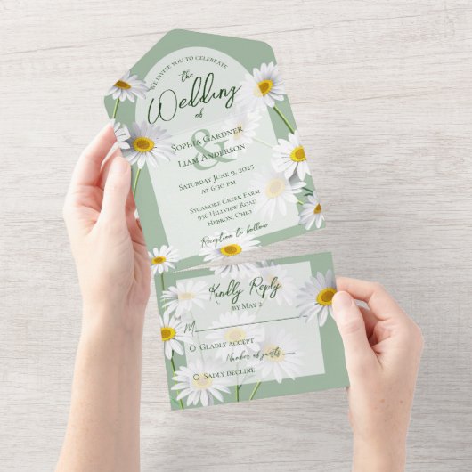 Zoete madeliefjes op Sage Green All In One Uitnodiging (Afscheurbaar)