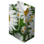 Zoete madeliefjespatroon wit bloemig groen medium cadeauzakje (Voorkant Gekanteld)