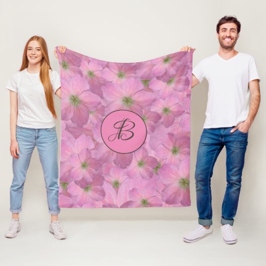 Zoete roze bloemen met aangepast monogram fleece deken (In situ)