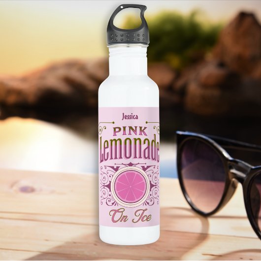 Zoete  roze limonade op ijs waterfles 