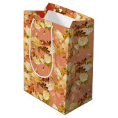 Zoete rozen op rood medium cadeauzakje (Achterkant Gekanteld)