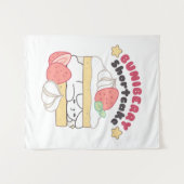 Zoete Snuggles: Buniberry Shortcake Delight Wandkleed (Voorkant (horizontaal))