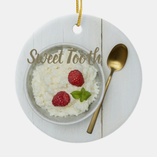 Zoete tandrijstpudding met frambozen dessert keramisch ornament (Voorkant)