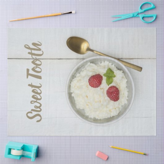 Zoete tandrijstpudding met frambozen dessert tissuepapier (Craft)