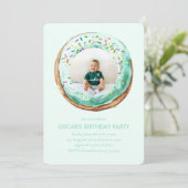 Zoete tijd pastel groene donut verjaardag kaart (Staand voorkant)