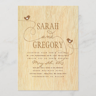 Zoete Tortelduifjes op Woodgrain Wedding Invitatio Kaart