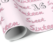 Zoete zestien in roze met nummer 16 op lichtroze cadeaupapier (Rol Hoek)
