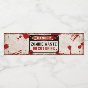 Zombie afval fles etiket met roestig gevaarteken