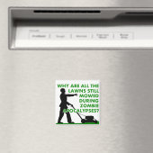 Zombie Apocalypse Lawn Mowing Funny Fridge Magnet (Insitu (Vaatwasser))