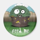 Zombie Cake - Voed me Magneet (Voorkant)