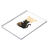 Zombie Cat – Trick or treat Meow Halloween Design Notitieboek (Linkerzijde)