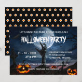 Zombie Hand Full Moon Creepy Halloween Party Kaart (Voorkant / Achterkant)