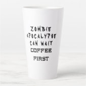 Zombie maar koffie eerste witte Halloween Latte Mok (Voorkant)