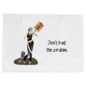 Zombie Pin Up Meisje Protest II Gift Bag Groot Cadeauzakje (Achterkant)