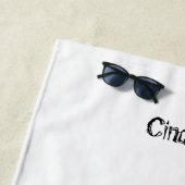 Zombie Pin Up Meisje Protest In Strand Handdoek (In situ)