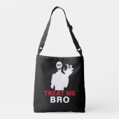 Zombie Treat me Bro grappige Halloween aanpasbaar Crossbody Tas (Achterkant)