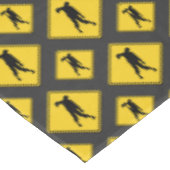 Zombie Waarschuwing Halloween Tafelkleed (Gekanteld)