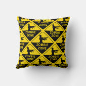 Zombie Zone, waarschuwingsbord Kussen (Achterkant)