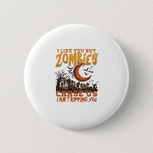 Zombies Jagen Ons Halloween Kerkhof Halve Maan Ronde Button 5,7 Cm