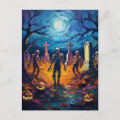 Zombies Rising in Moonlit Graveyard with Pumpkins Briefkaart (Voorkant)