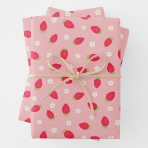 Zomer aardbeien op roze (grote schaal) inpakpapier vel