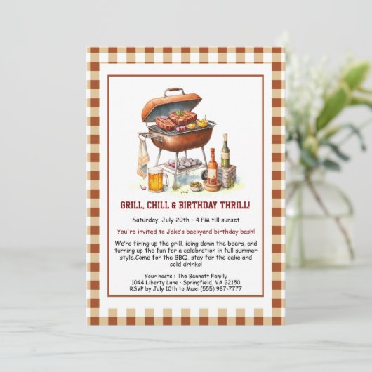 Zomer BBQ Verjaardag Uitnodiging met Bier Achtertu (Staand voorkant)