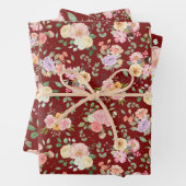 Zomer Boho Bloemen op Barn Red Inpakpapier Vel (In situ)