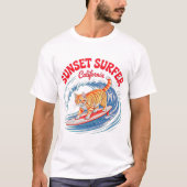 Zomer Kat Surfer – Cali Sunset T-Shirt (Voorkant)
