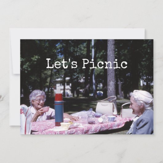 Zomer picknick oude dames uitgedost voor de lunch kaart (Voorkant)