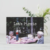 Zomer picknick oude dames uitgedost voor de lunch kaart (Staand voorkant)