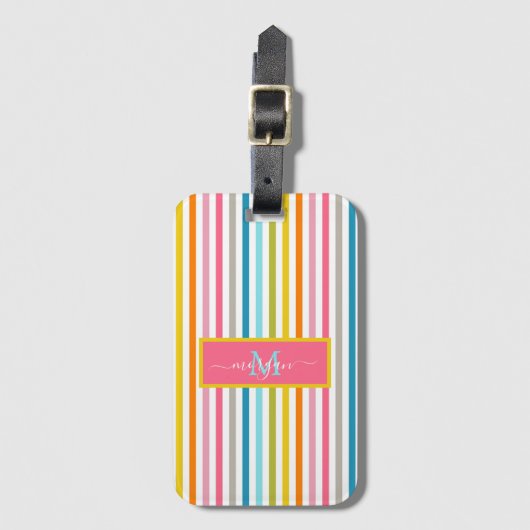 Zomer Rainbow Stripes Monogram Script Bagagelabel (Voorkant (verticaal))