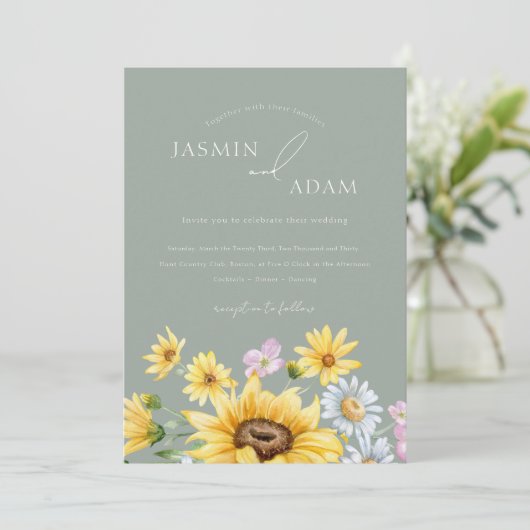 Zomer Salie Groene Zonnebloemen Monogram Bruiloft Kaart (Staand voorkant)