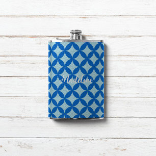 Zomer tegel met azuurblauwe cirkels op baby blauw heupfles