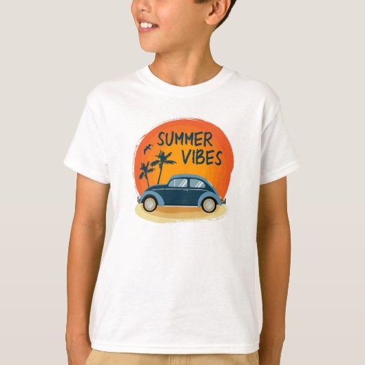 Zomer vibe met retro auto op het strand t-shirt (Voorkant)