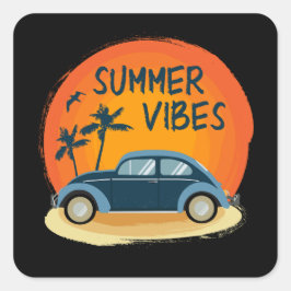 Zomer vibe met retro auto op het strand vierkante sticker