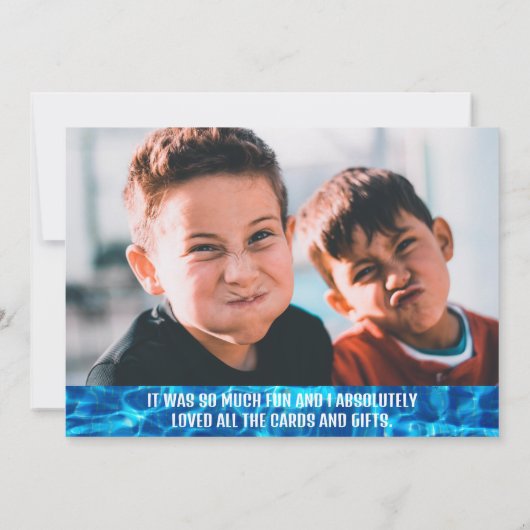 Zomer Zwembad Feest Tropische Verjaardag Blauw Bedankkaart (Achterkant)