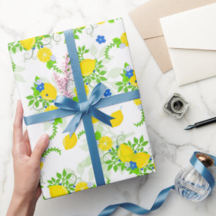 Zomerachtig blauw en geel citroenen bloempatroon cadeaupapier