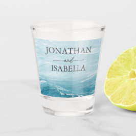 Zomerbruiloft door de blauw golvende zee ombre oce shot glas