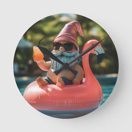 Zomergnoom in zonnebril op Flamingo Float Ronde Klok (Voorkant)
